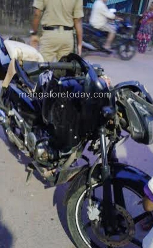  A youth was killed in a bus-bike collision 3
